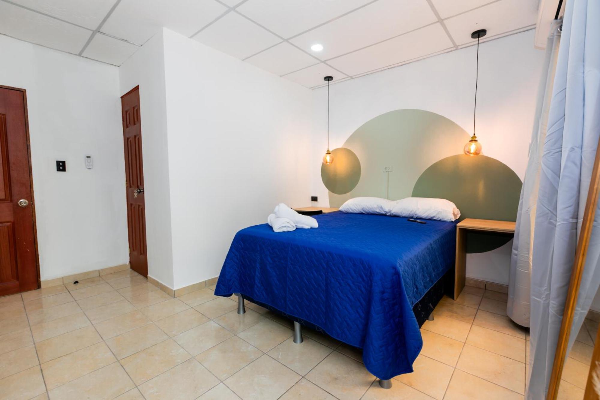 Hotel Friendly House à Santa Tecla Extérieur photo