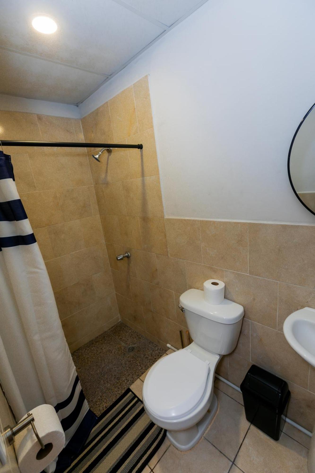 Hotel Friendly House à Santa Tecla Extérieur photo