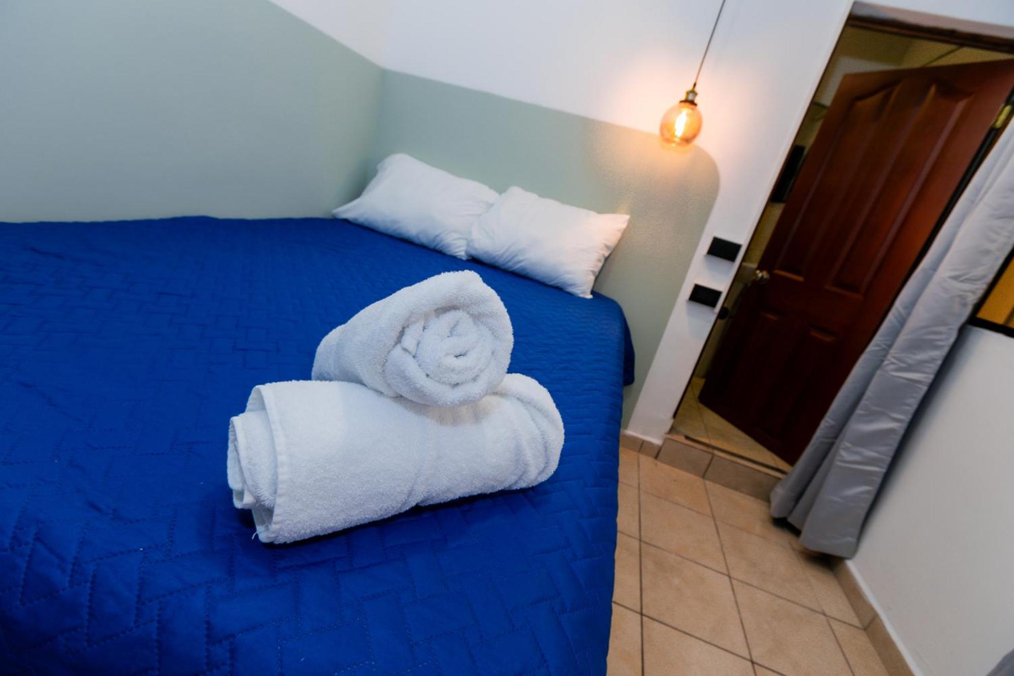 Hotel Friendly House à Santa Tecla Extérieur photo